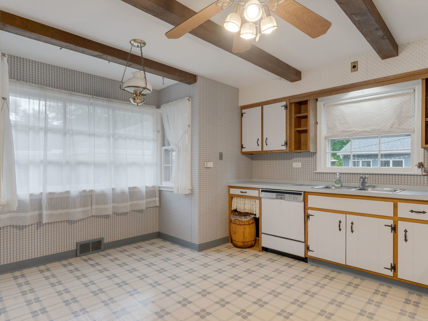 1801 Prairie Avenue, Downers Grove, IL 60515