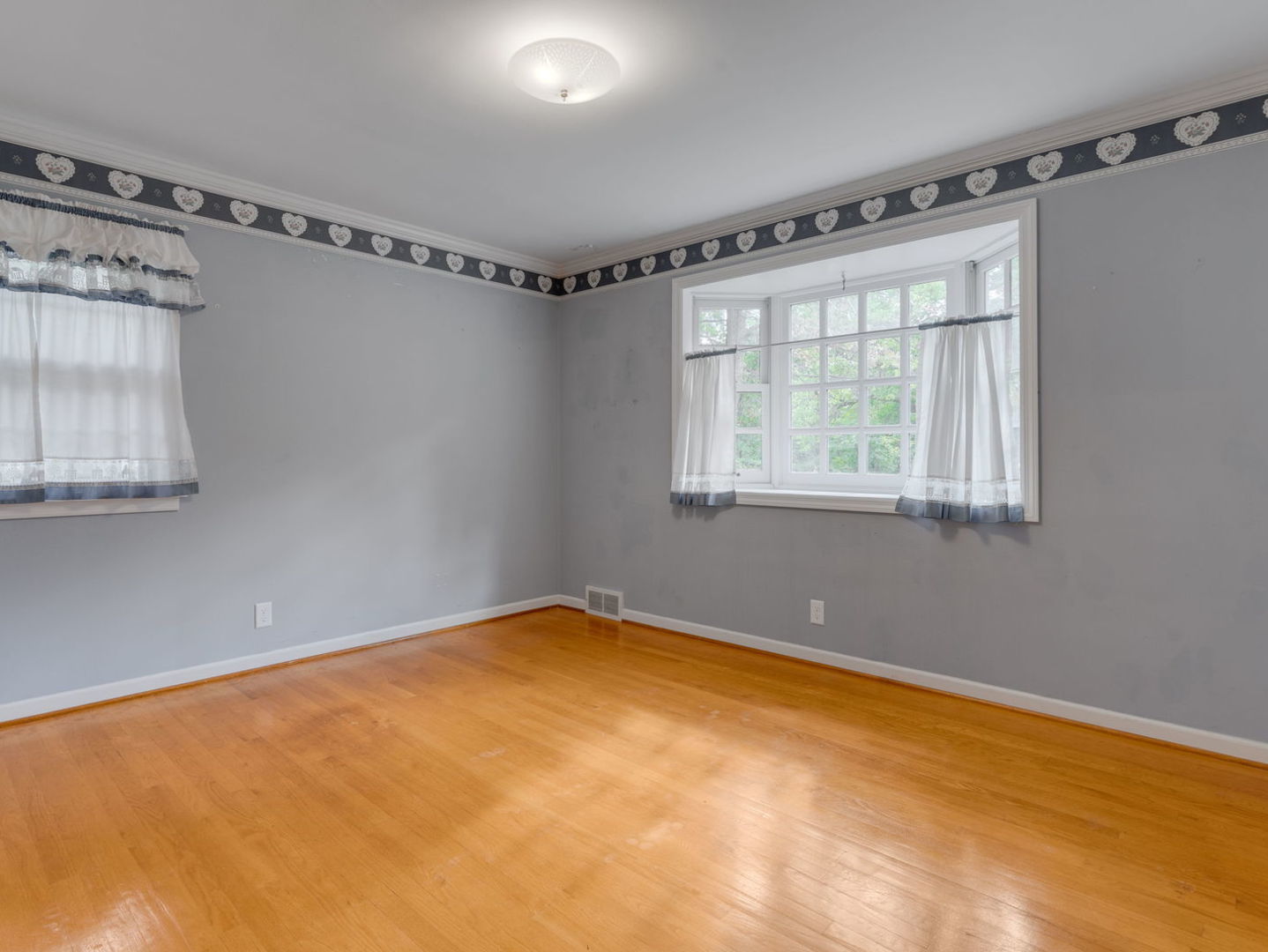 1801 Prairie Avenue, Downers Grove, IL 60515