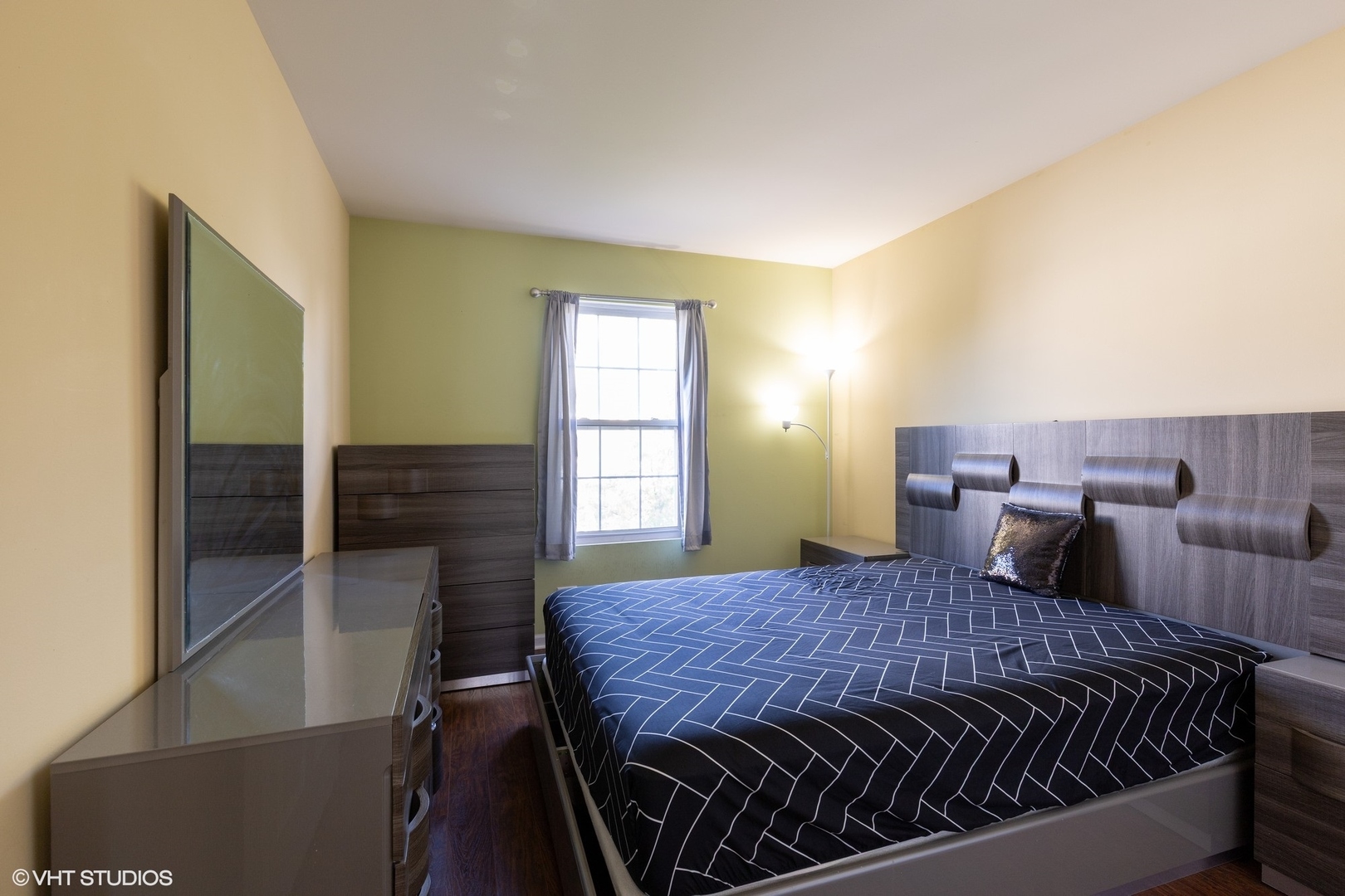 1808 Powers Road #1808, Woodstock, IL 60098