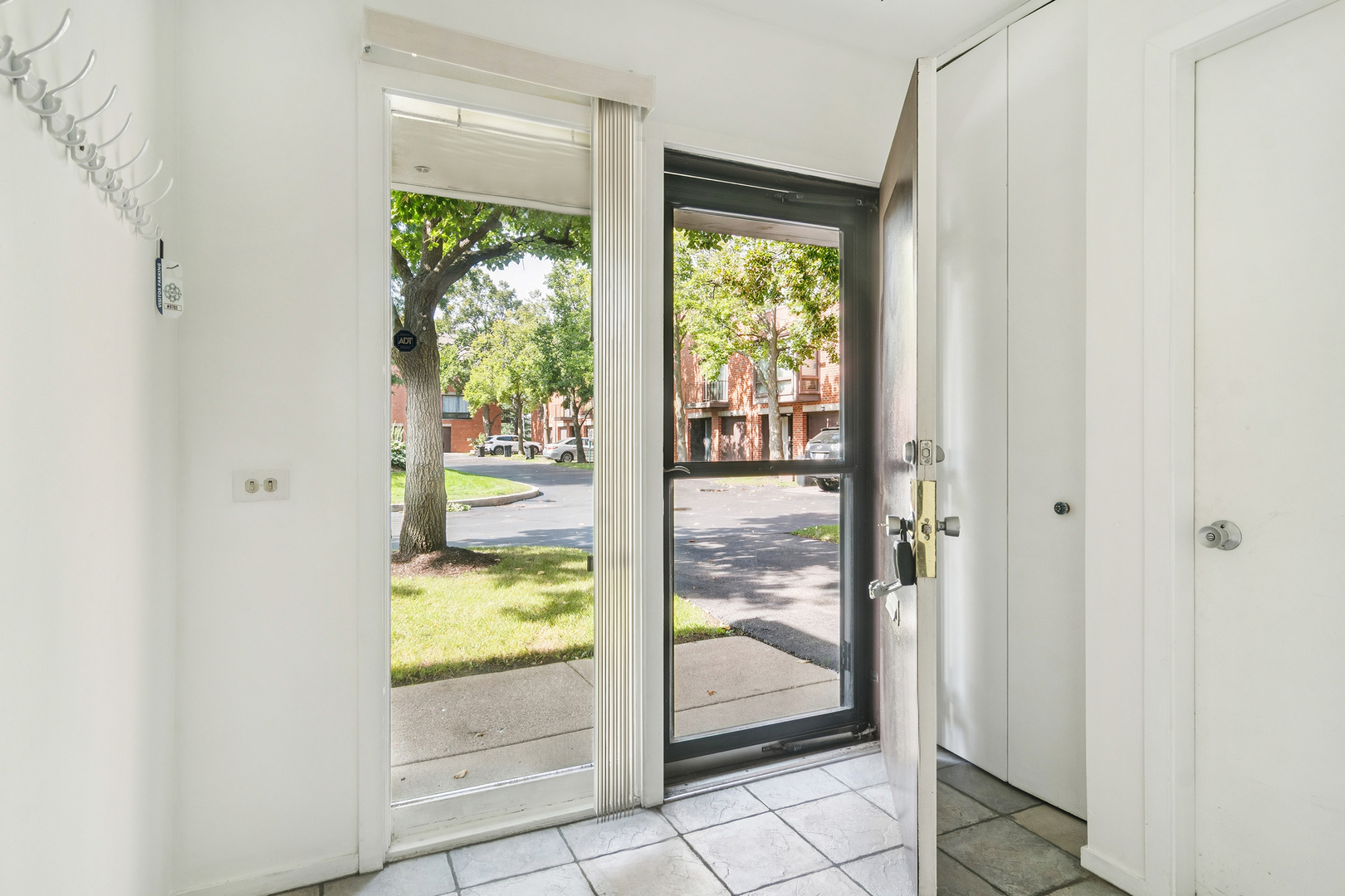 3841 Appian Way, Glenview, IL 60025