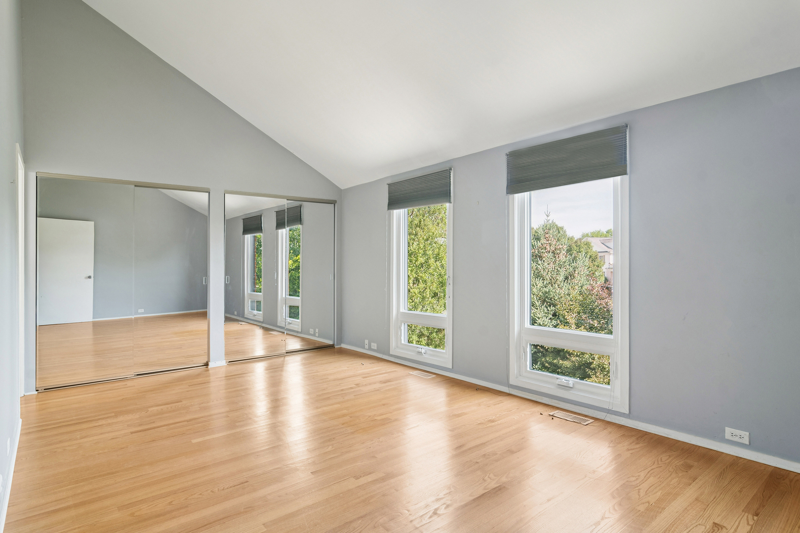 3841 Appian Way, Glenview, IL 60025