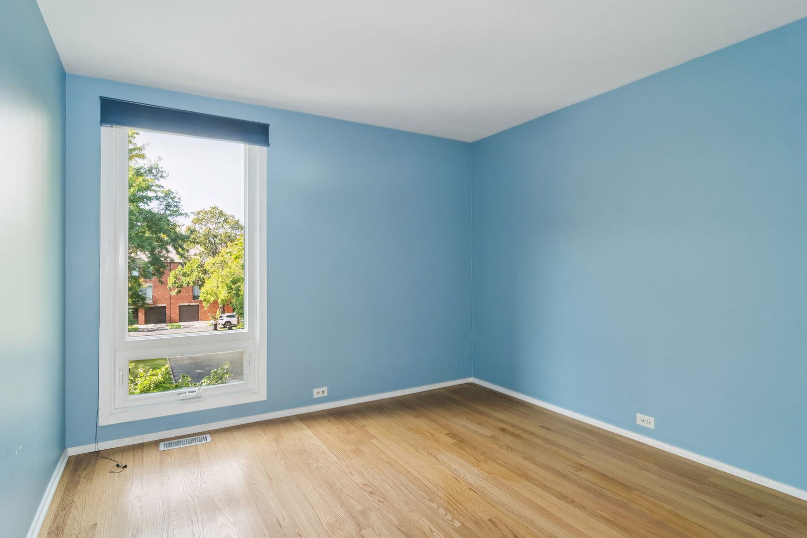 3841 Appian Way, Glenview, IL 60025