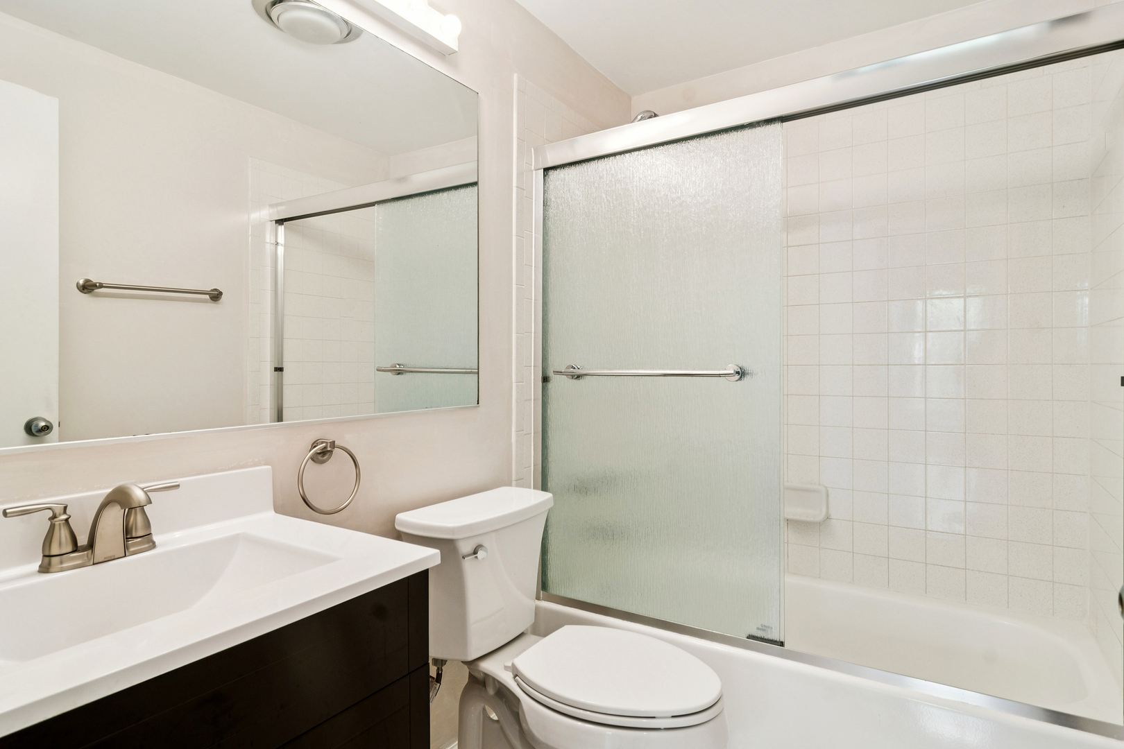 3841 Appian Way, Glenview, IL 60025