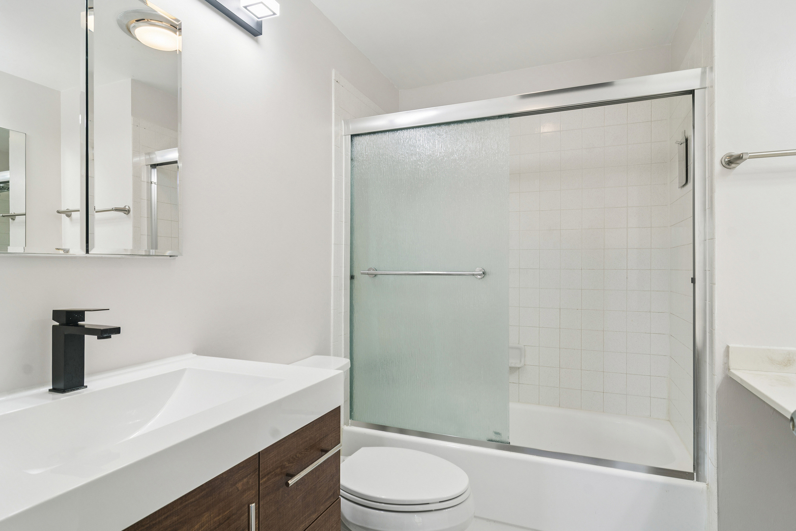 3841 Appian Way, Glenview, IL 60025