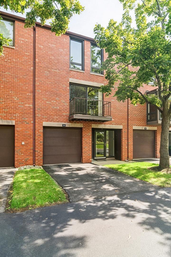3841 Appian Way, Glenview, IL 60025