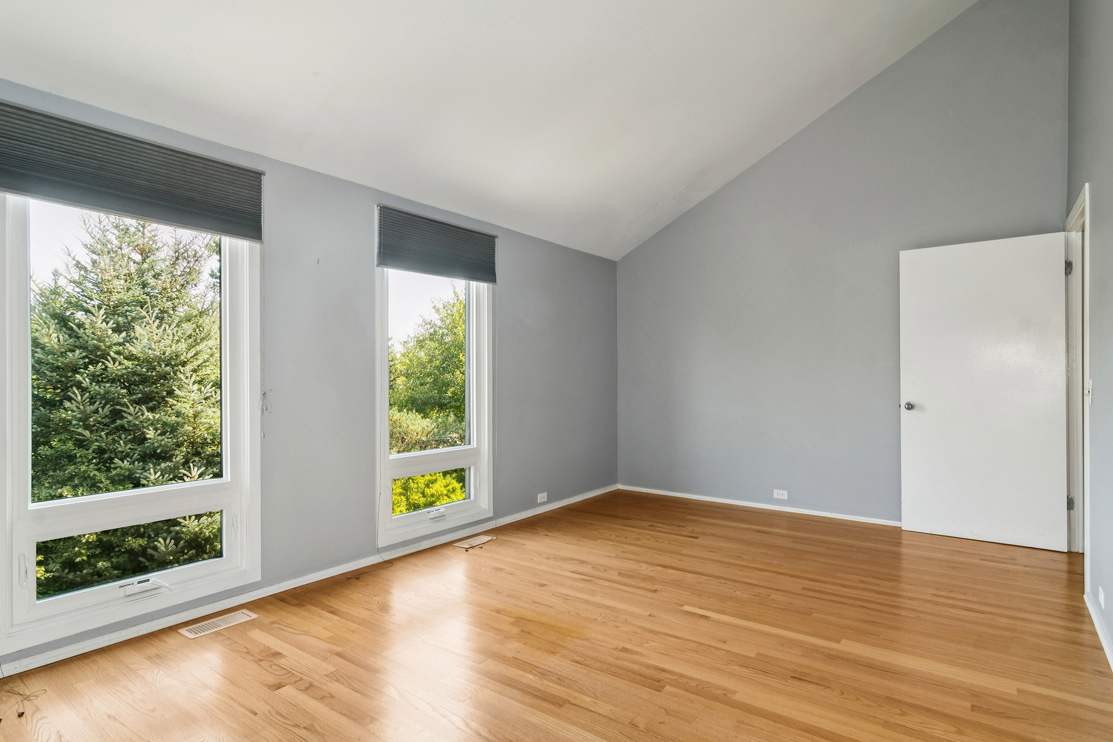 3841 Appian Way, Glenview, IL 60025