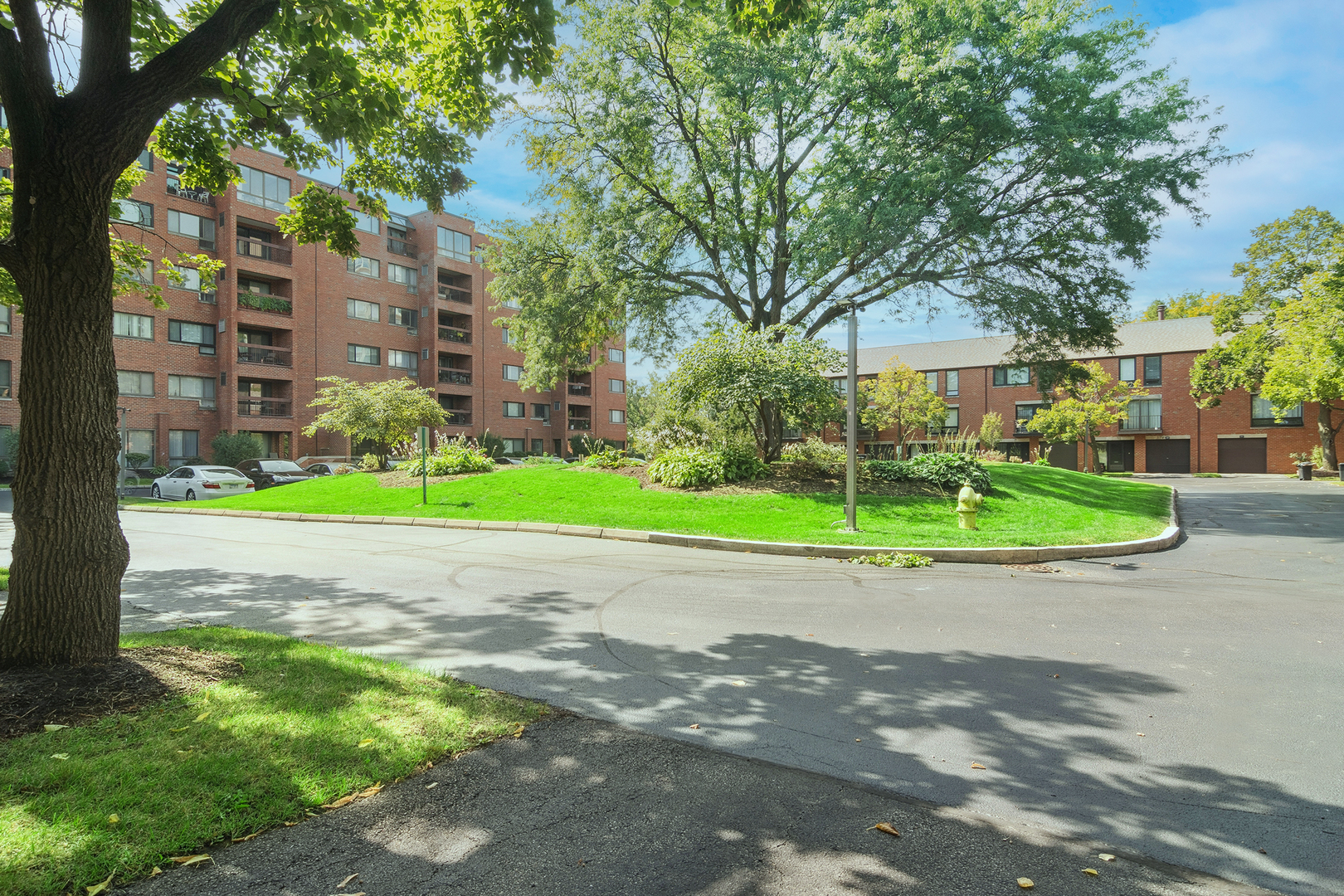 3841 Appian Way, Glenview, IL 60025