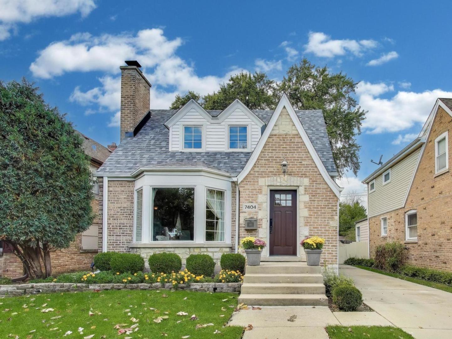7404 N Overhill Avenue, Chicago, IL 60631
