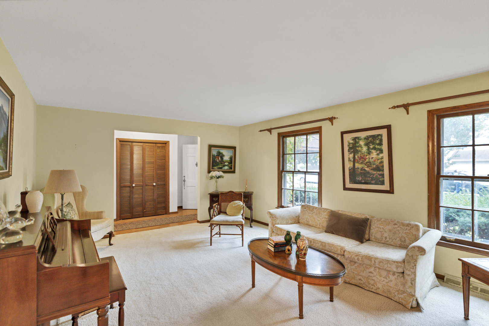 522 S Echo Lane, Palatine, IL 60067