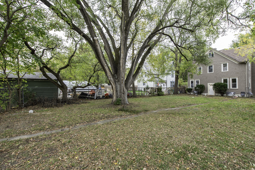 3020 Ezekiel Avenue, Zion, IL 60099