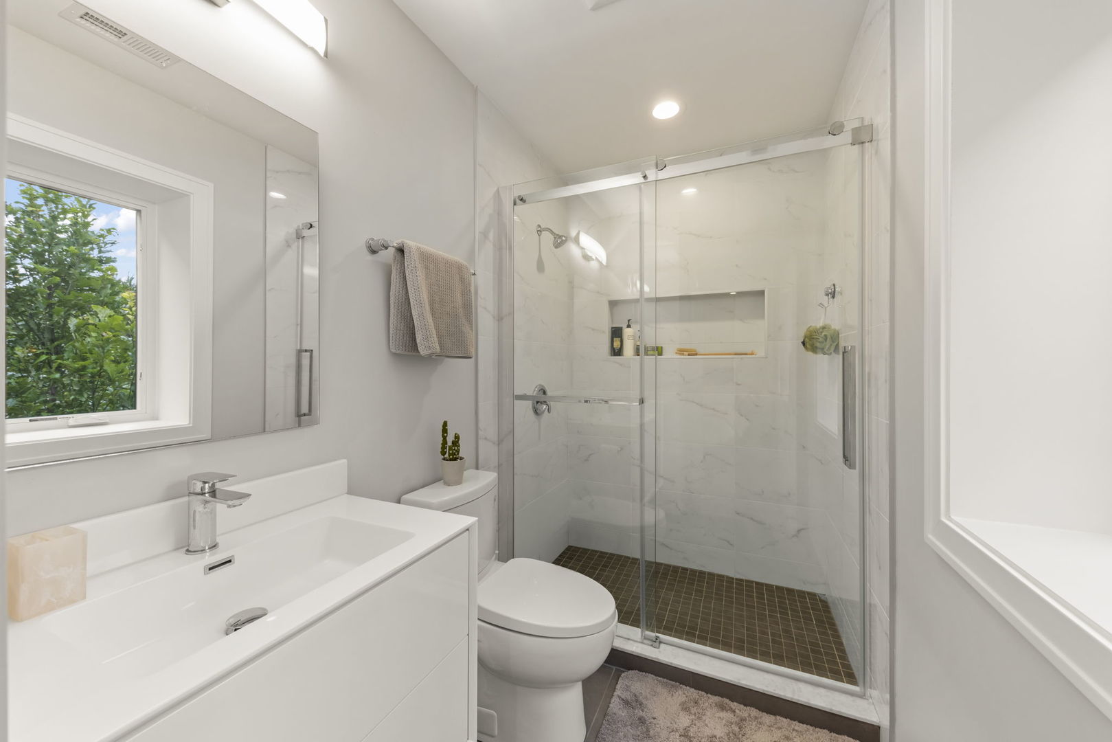 1126 Pitner Avenue, Evanston, IL 60202