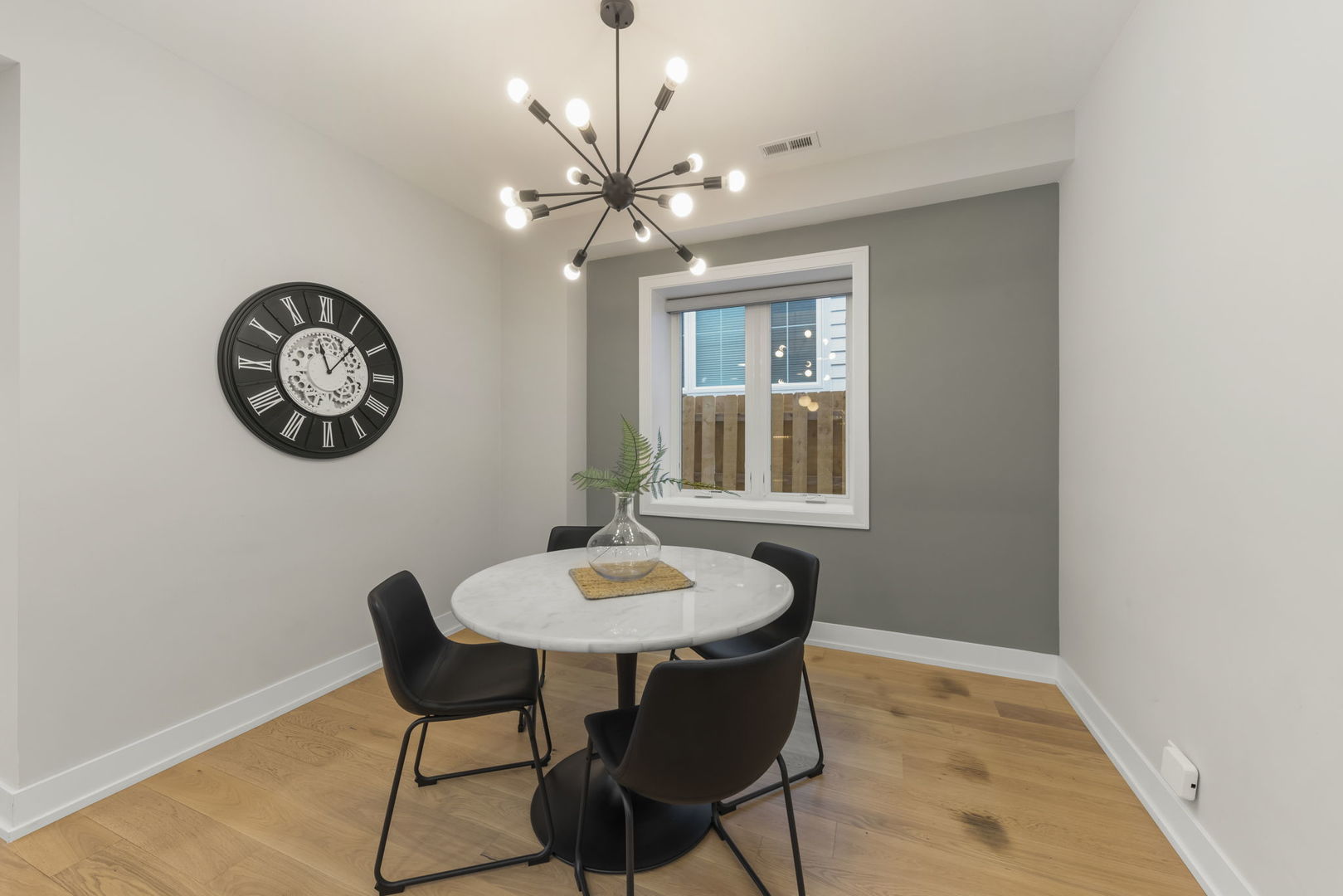 1126 Pitner Avenue, Evanston, IL 60202