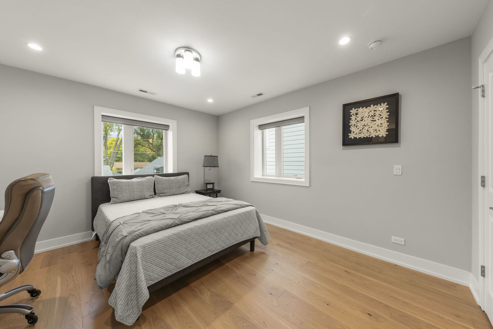 1126 Pitner Avenue, Evanston, IL 60202