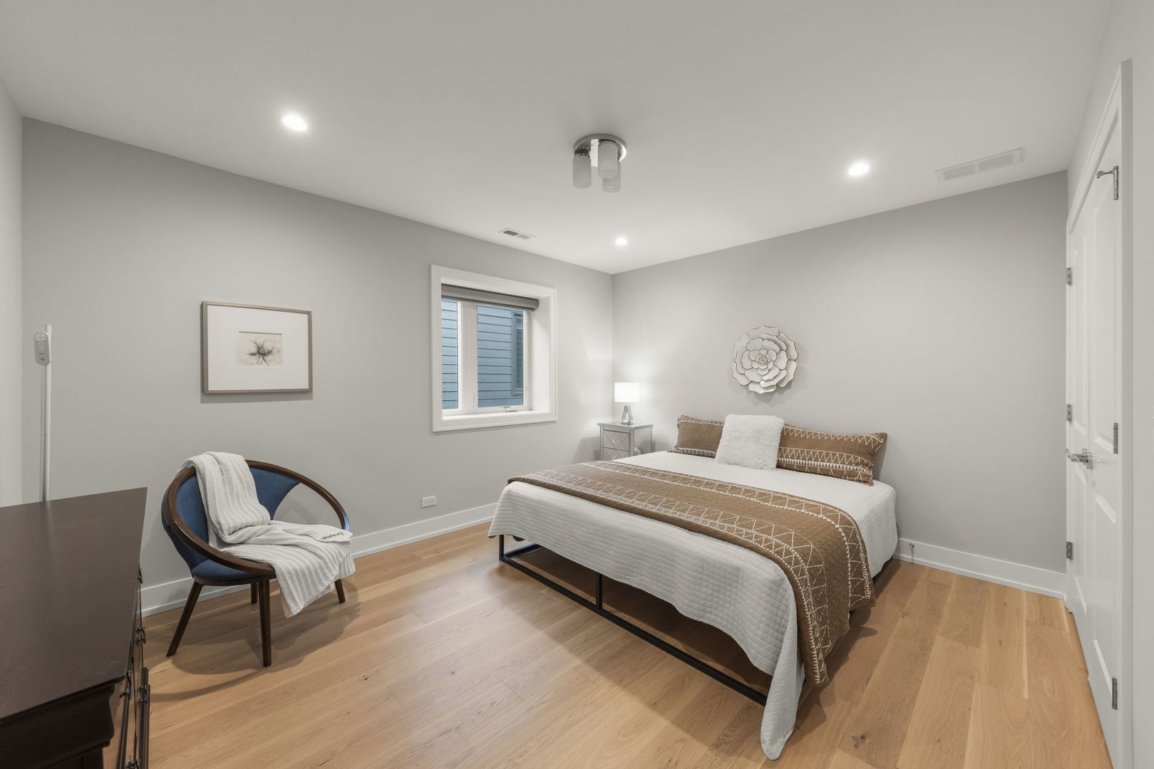 1126 Pitner Avenue, Evanston, IL 60202