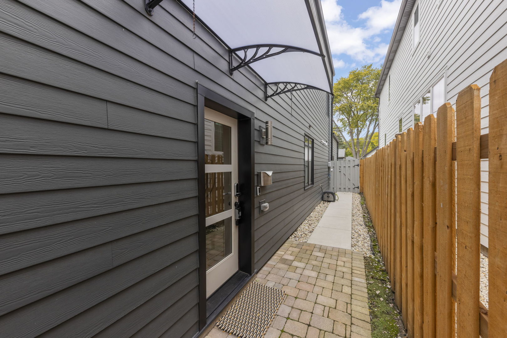 1126 Pitner Avenue, Evanston, IL 60202