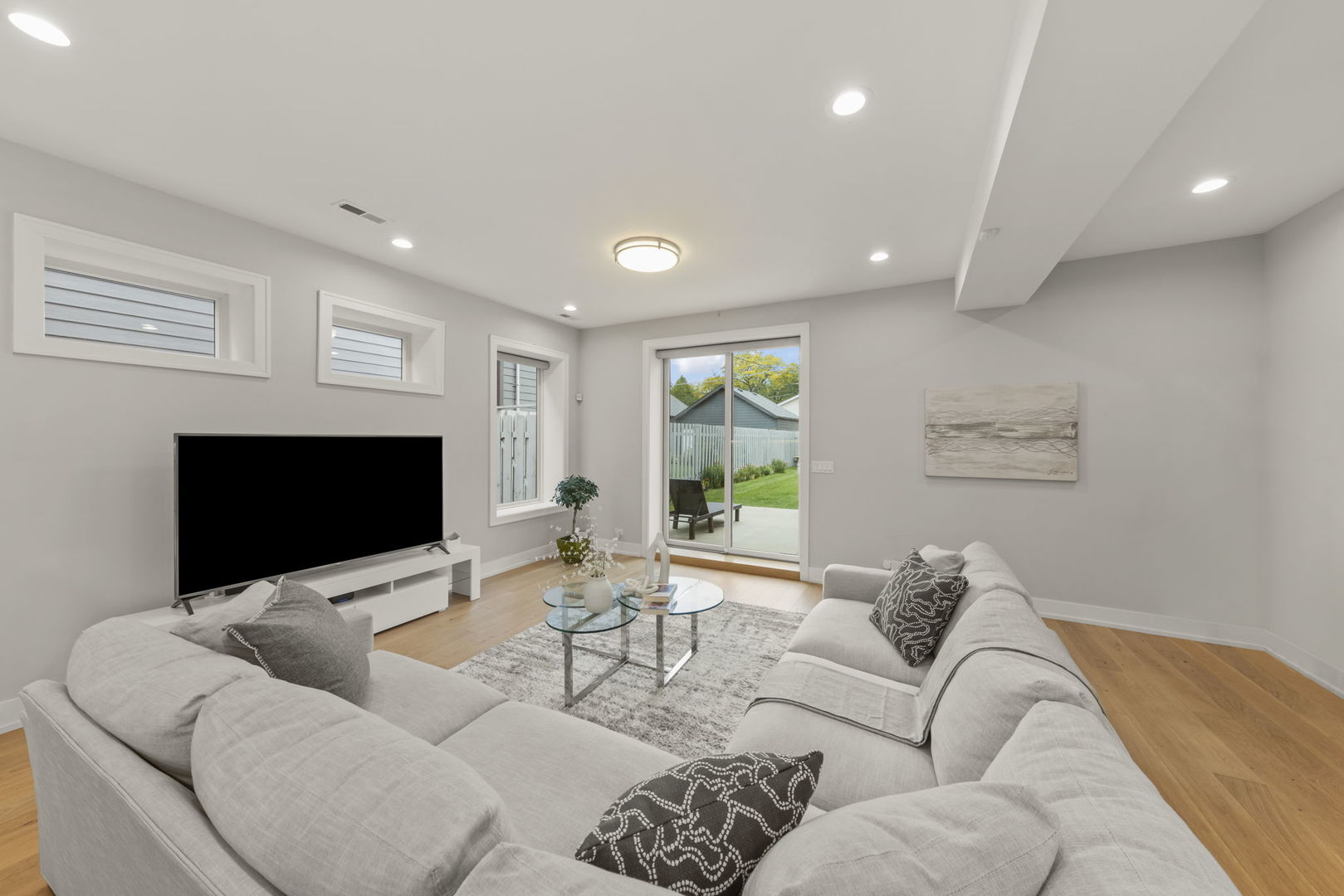 1126 Pitner Avenue, Evanston, IL 60202