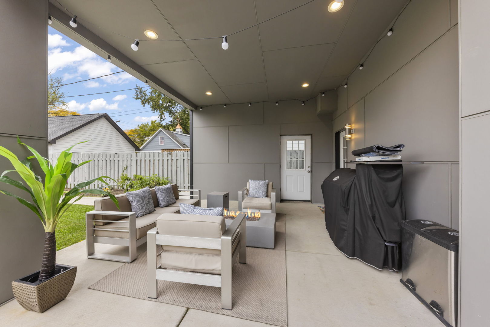 1126 Pitner Avenue, Evanston, IL 60202