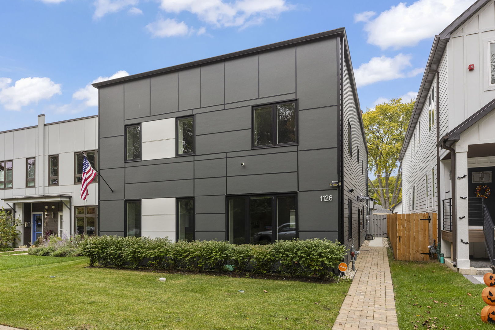 1126 Pitner Avenue, Evanston, IL 60202