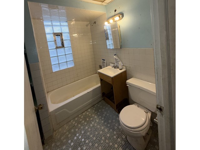 7514 S Rhodes Avenue, Chicago, IL 60619