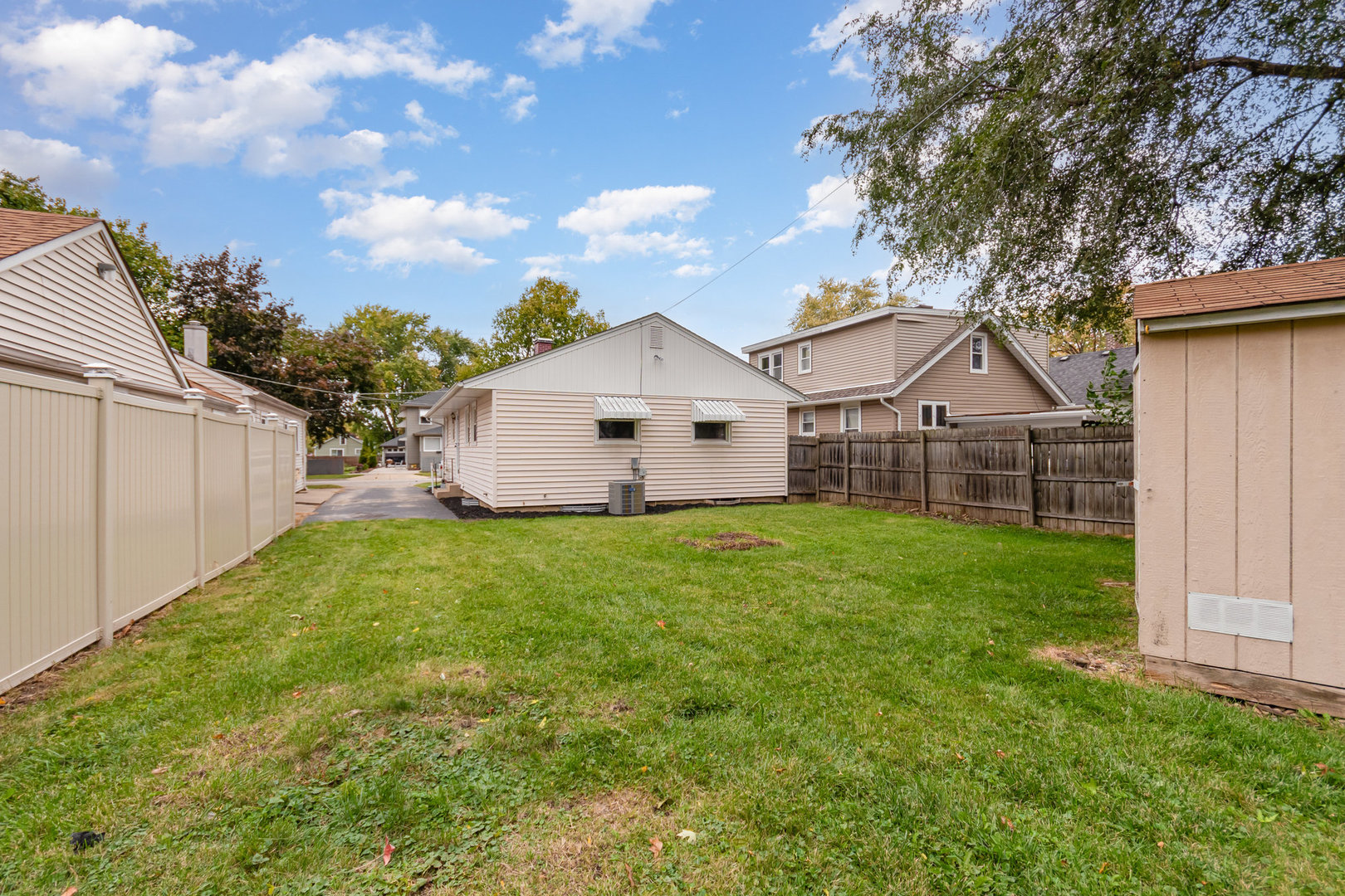 1305 Superior Street, Aurora, IL 60505