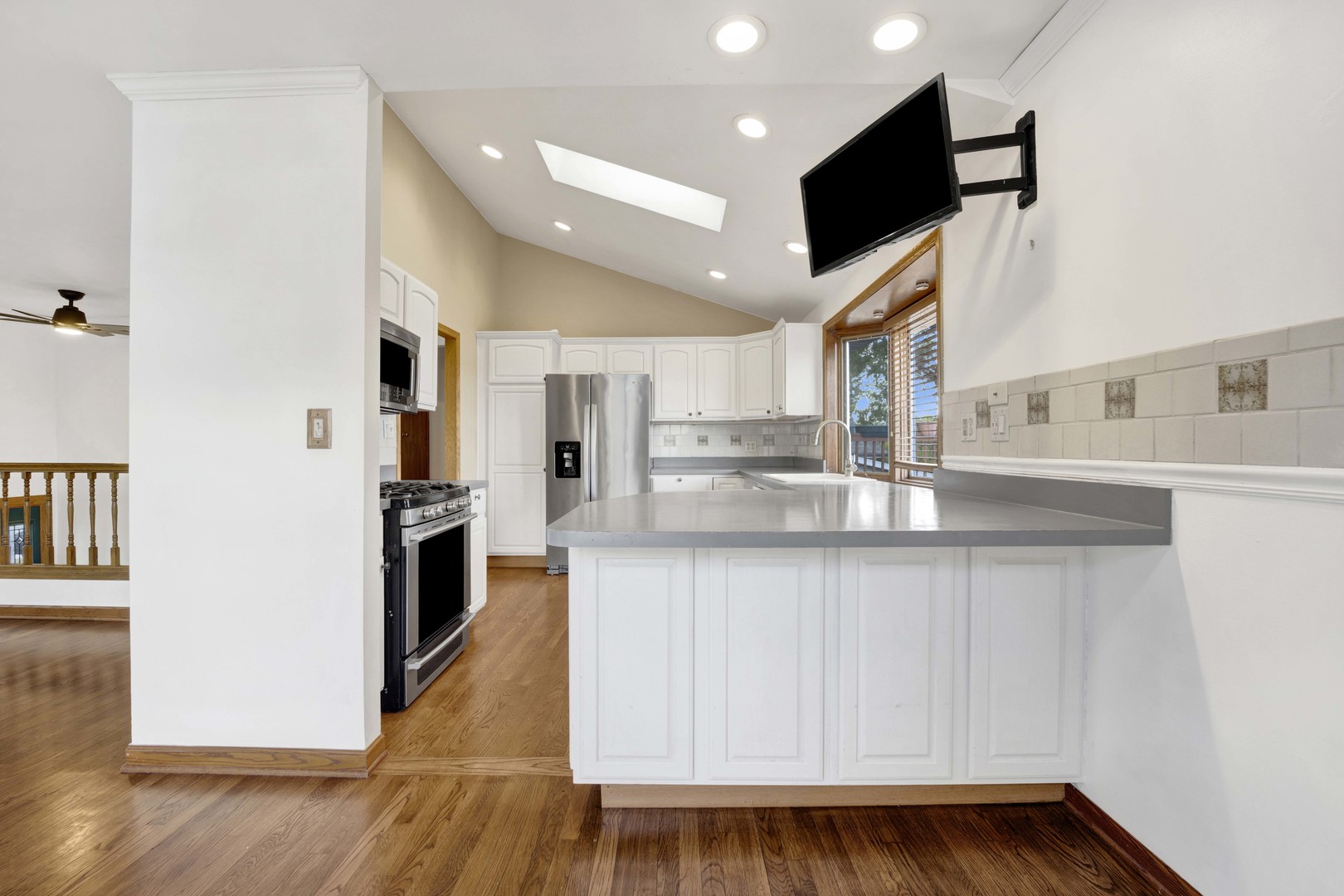 2S224 Valley Road, Lombard, IL 60148