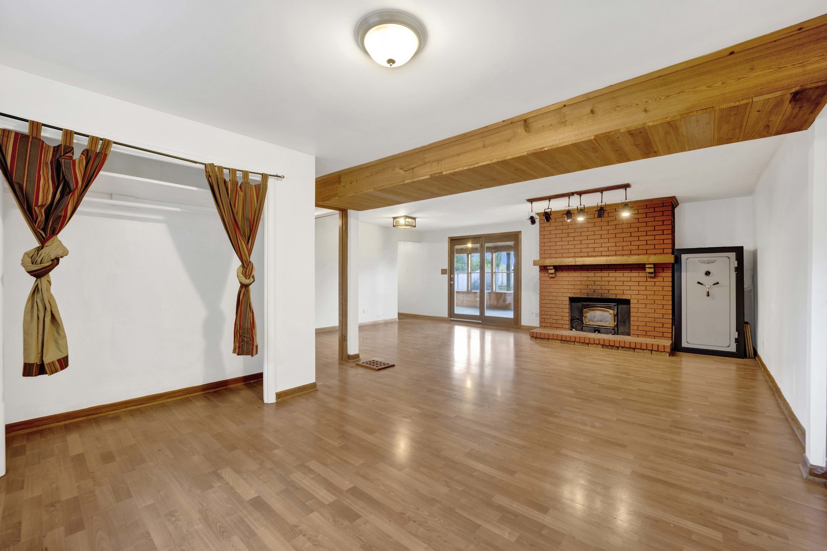 2S224 Valley Road, Lombard, IL 60148