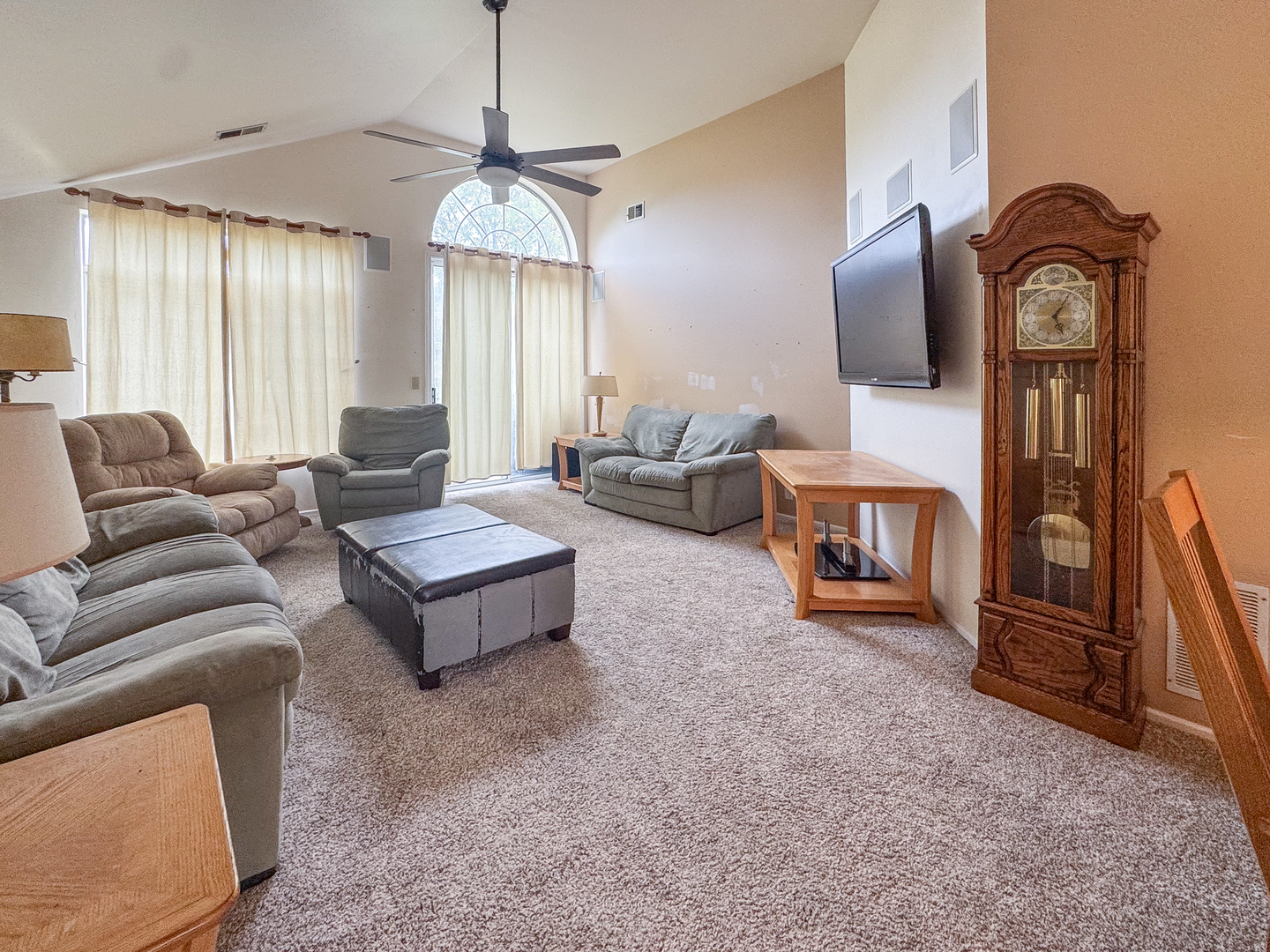 30W015 Juniper Court #30W015, Warrenville, IL 60555