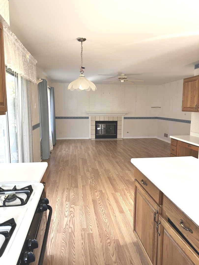 7 Royal Oak Court, Lake In The Hills, IL 60156