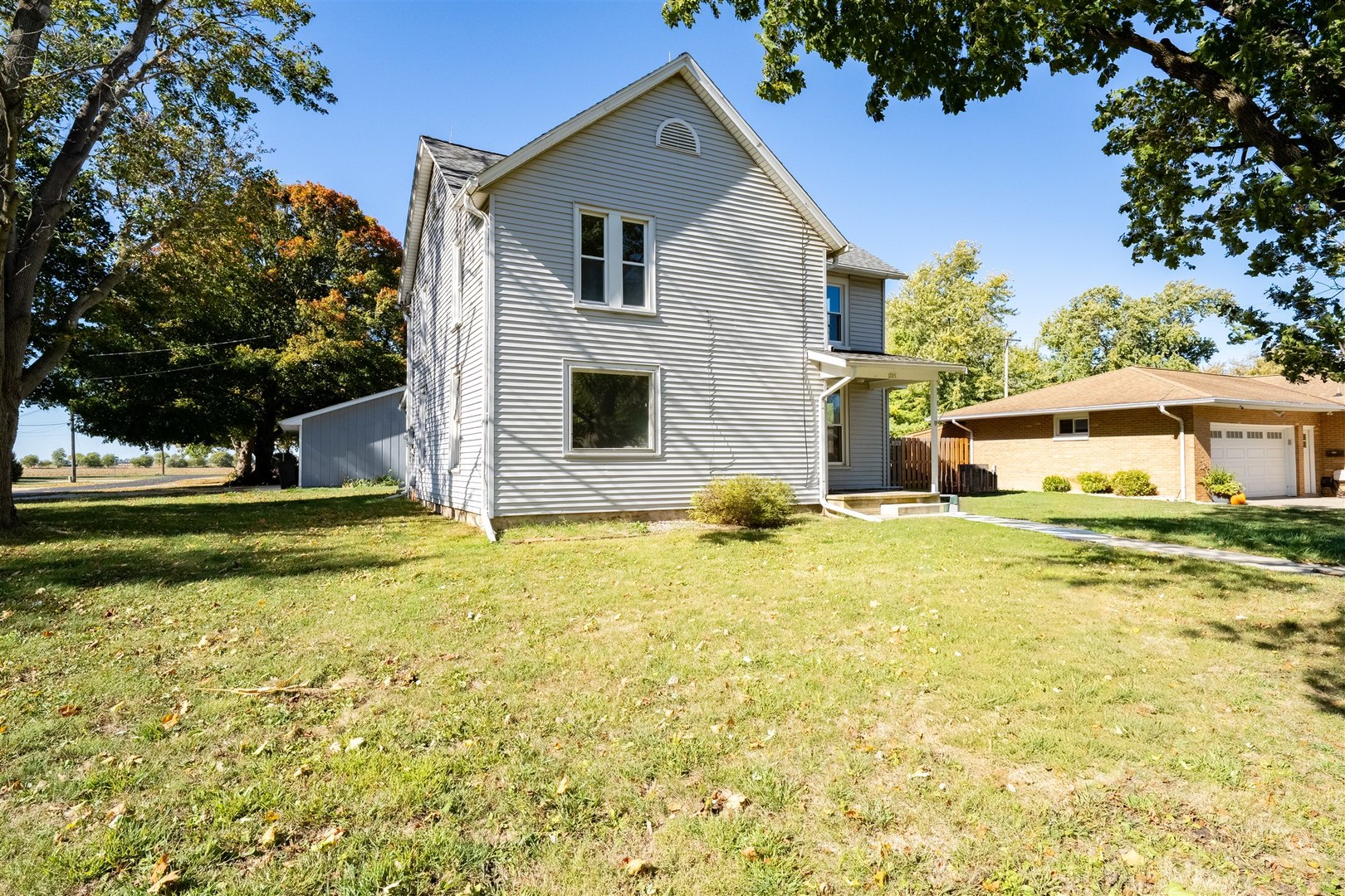 305 S Perry Street, Carlock, IL 61725