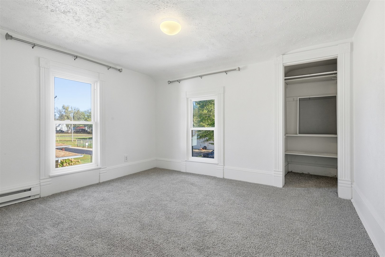 305 S Perry Street, Carlock, IL 61725