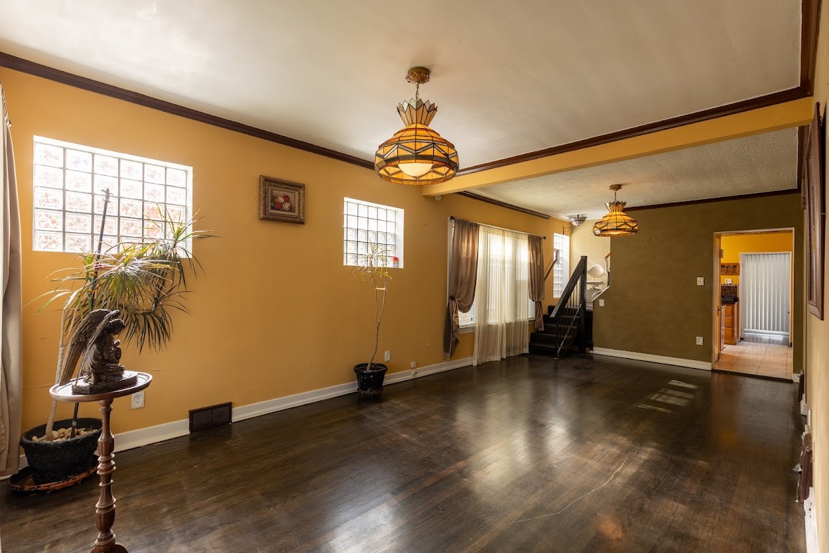 6840 29th Place, Berwyn, IL 60402