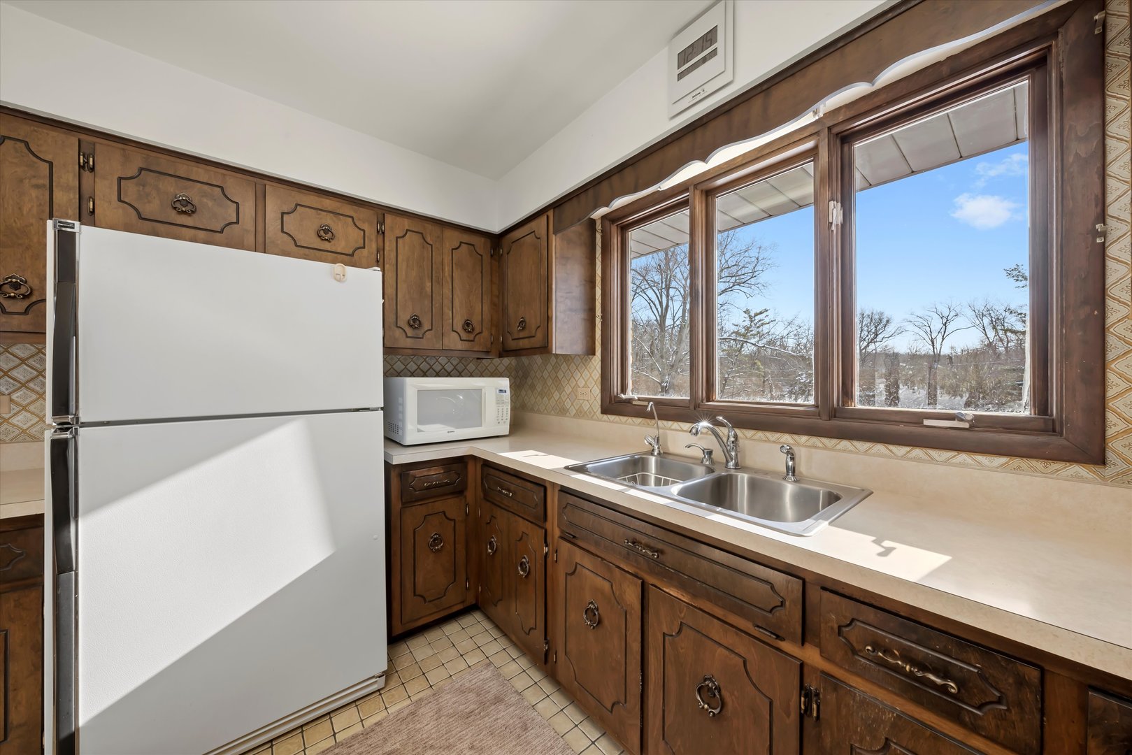 2033 E Hickory Street, Crete, IL 60417