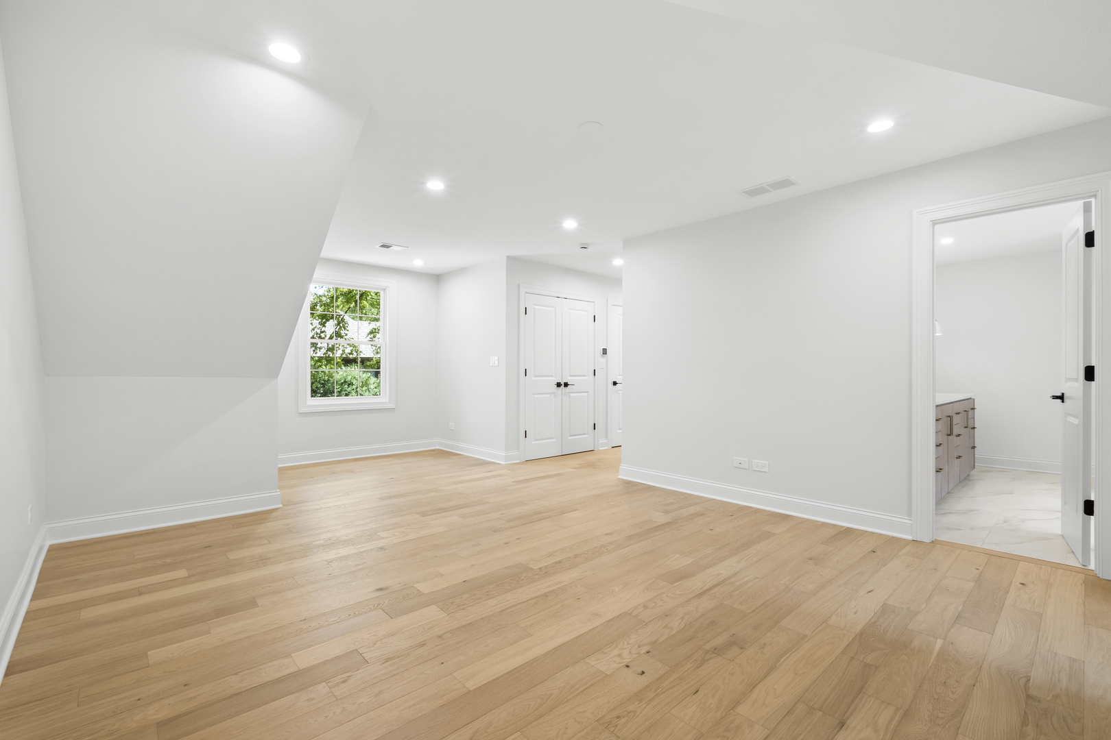 1410 Berkley Court, Deerfield, IL 60015