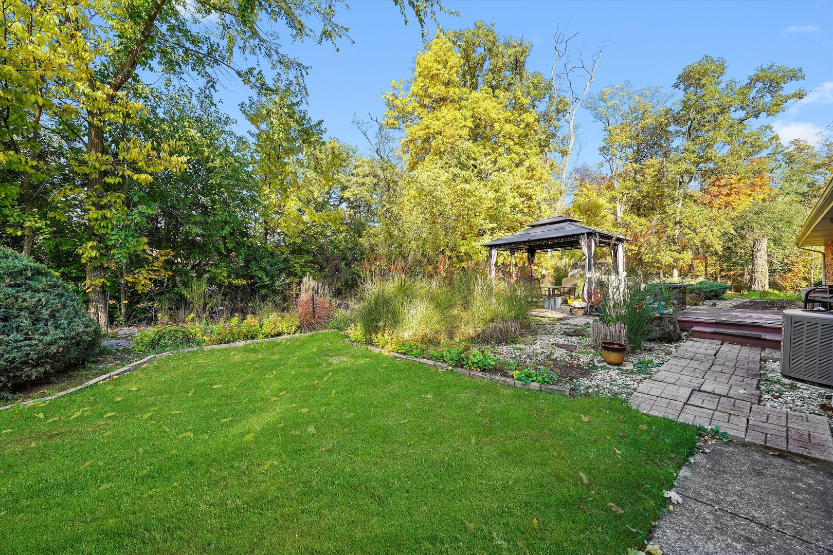 71 Hereford Drive, Crete, IL 60417