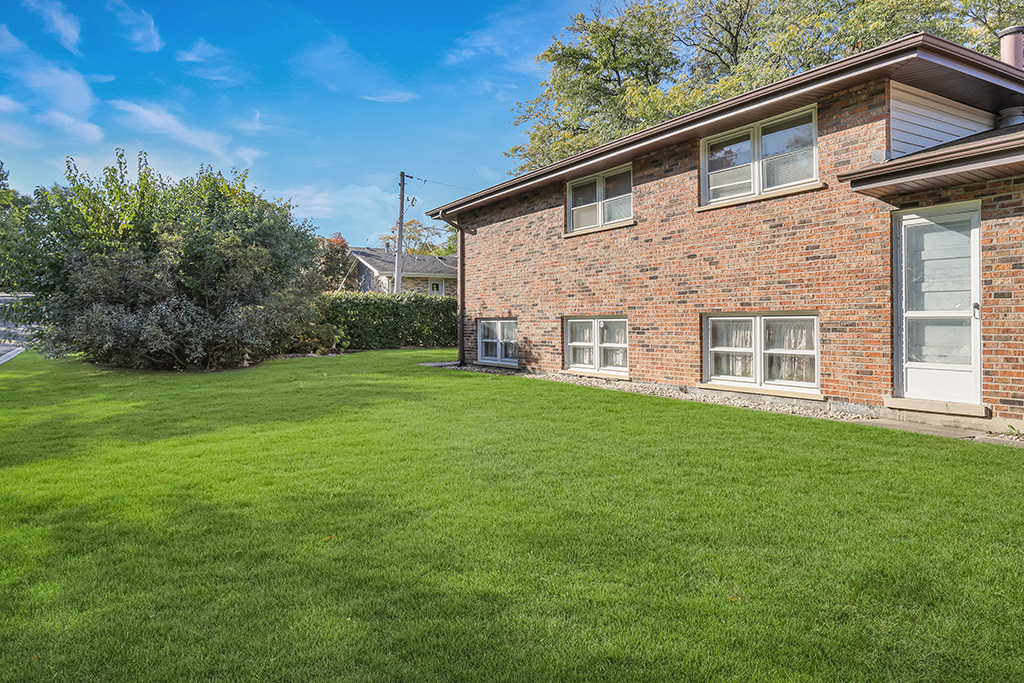 8335 W 90th Street, Hickory Hills, IL 60457