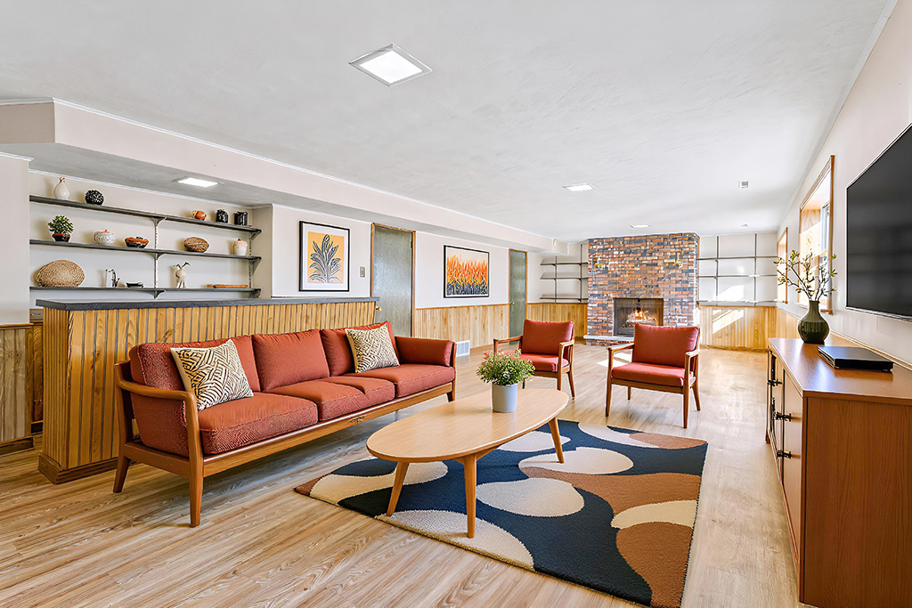 8335 W 90th Street, Hickory Hills, IL 60457