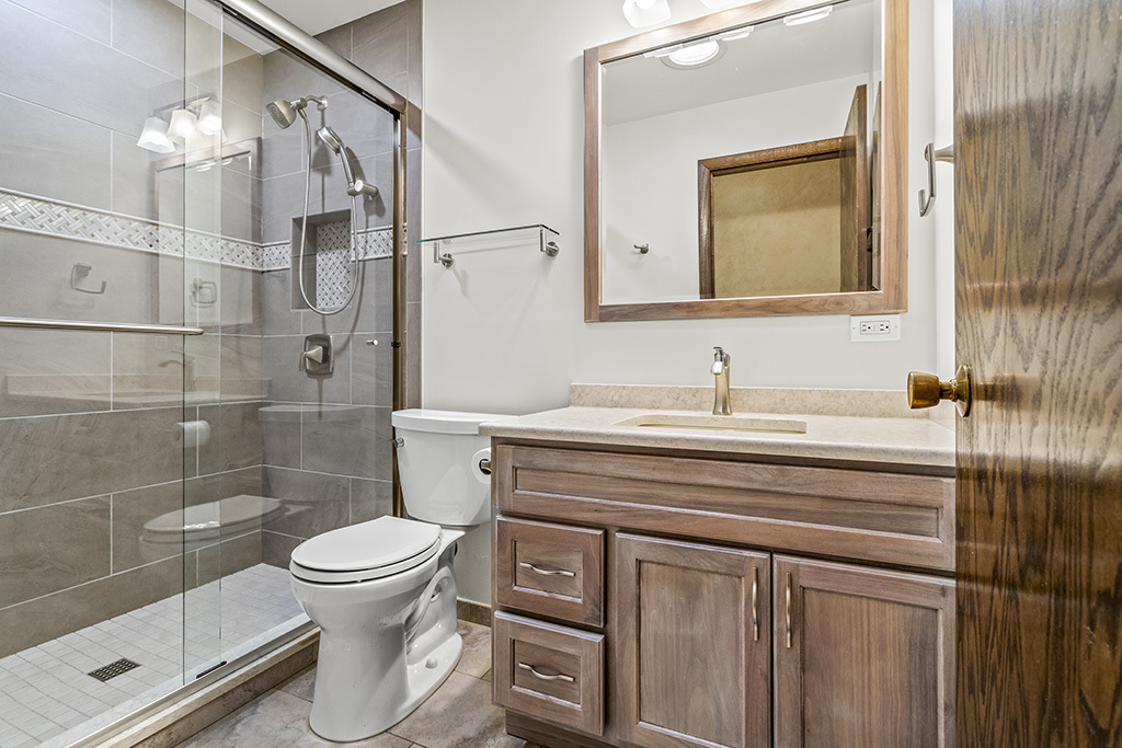 8335 W 90th Street, Hickory Hills, IL 60457