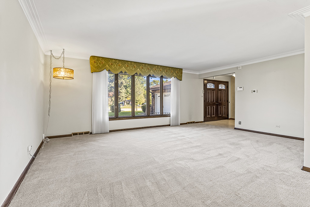 8335 W 90th Street, Hickory Hills, IL 60457