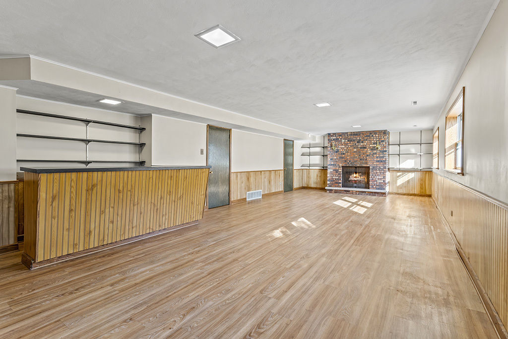 8335 W 90th Street, Hickory Hills, IL 60457