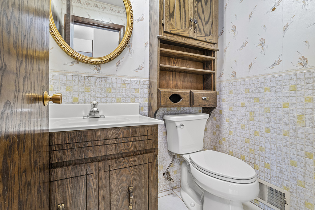 8335 W 90th Street, Hickory Hills, IL 60457