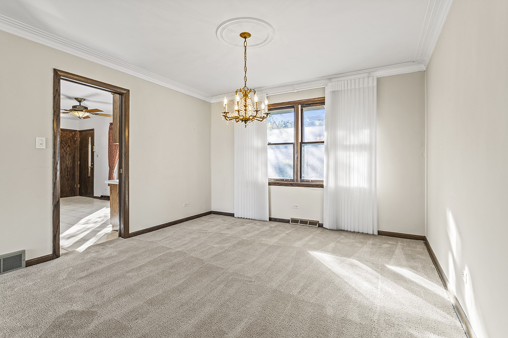 8335 W 90th Street, Hickory Hills, IL 60457