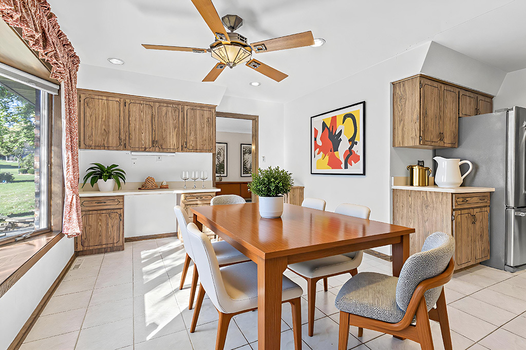 8335 W 90th Street, Hickory Hills, IL 60457