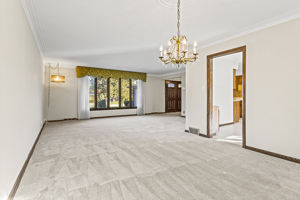 8335 W 90th Street, Hickory Hills, IL 60457