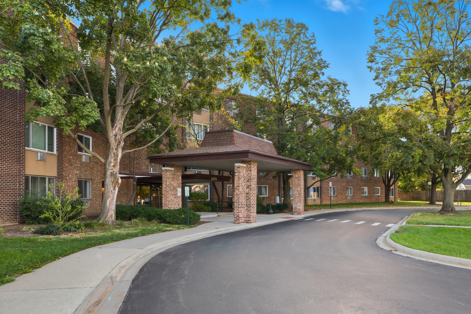 1375 Rebecca Drive #213, Hoffman Estates, IL 60169