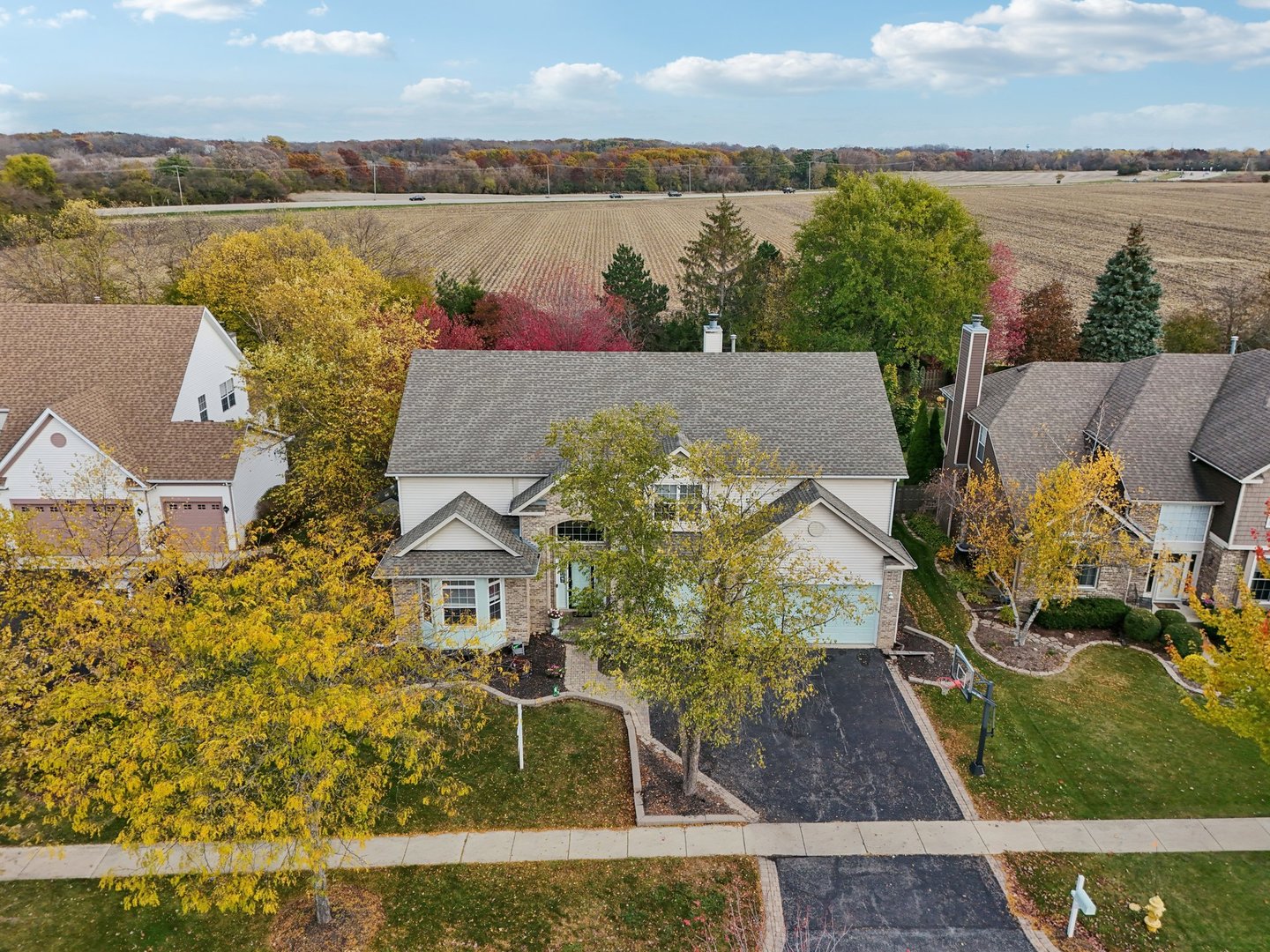 18627 W Lazy Acre Road, Lake Villa, IL 60046