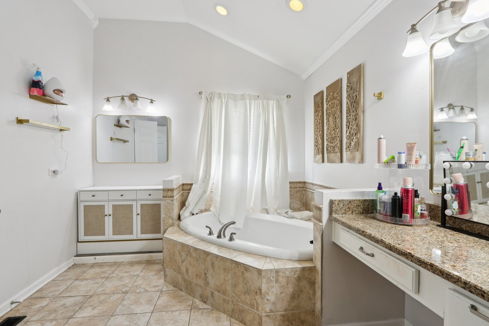 18627 W Lazy Acre Road, Lake Villa, IL 60046