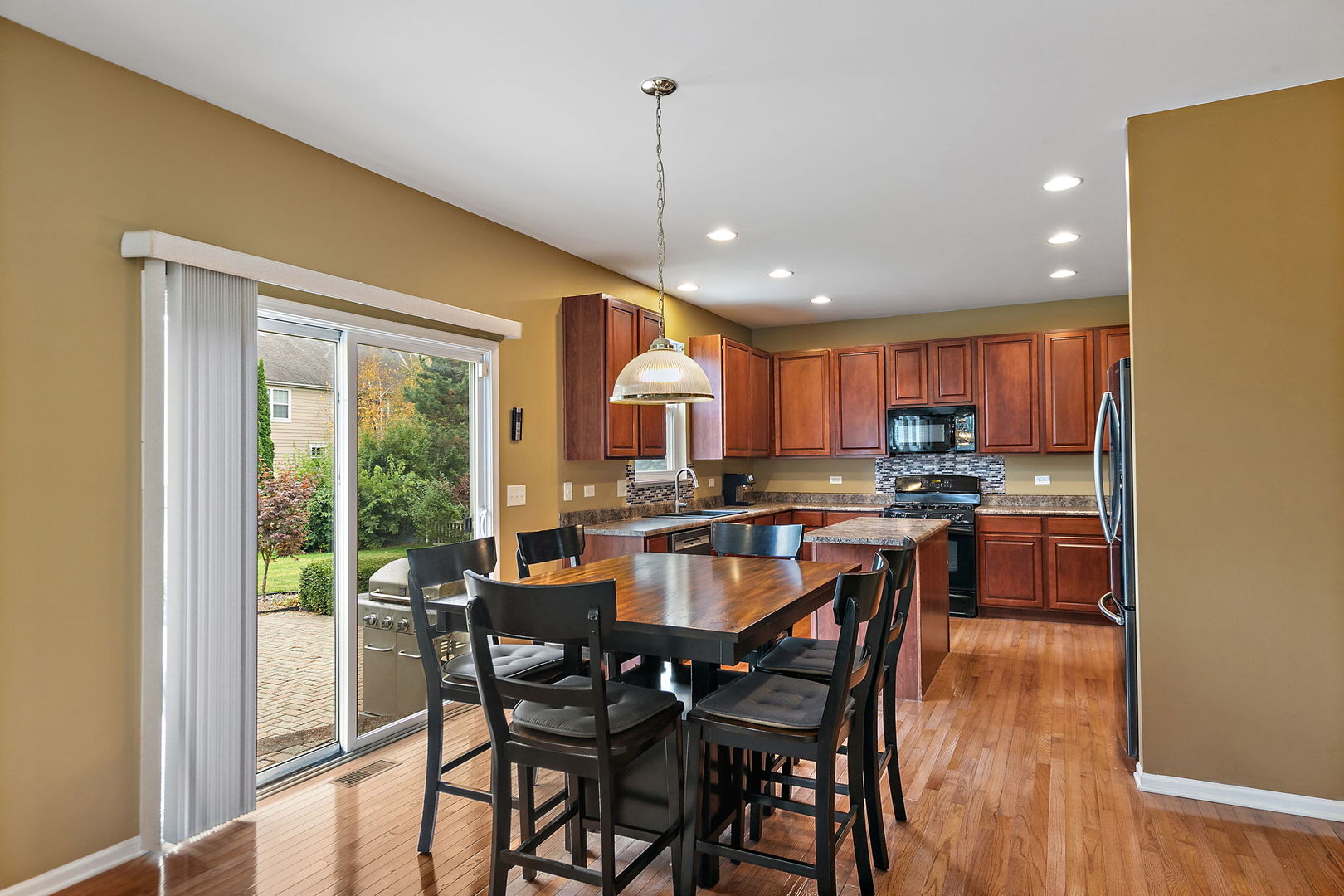335 Buffalo Drive, Elgin, IL 60124
