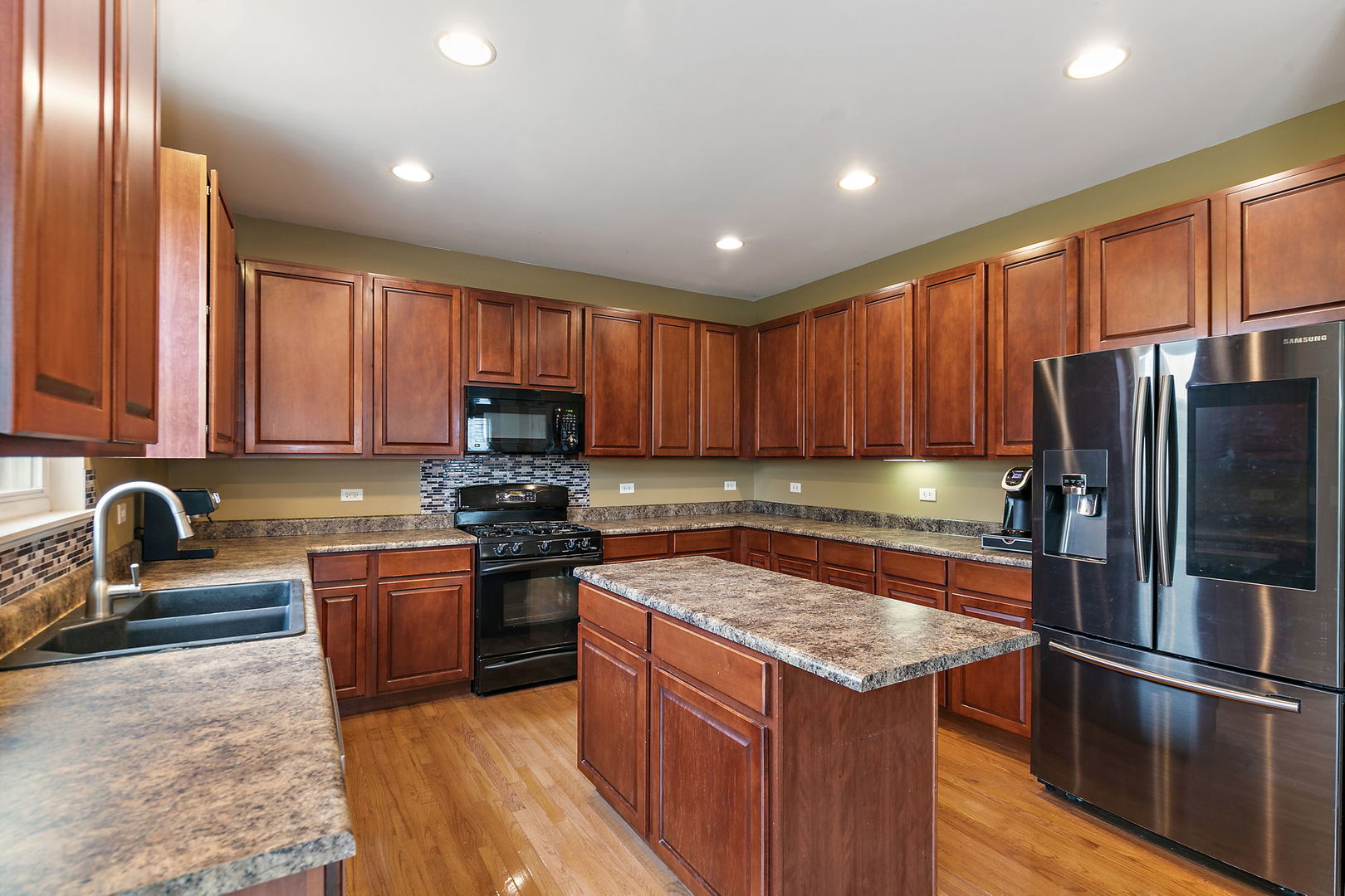 335 Buffalo Drive, Elgin, IL 60124