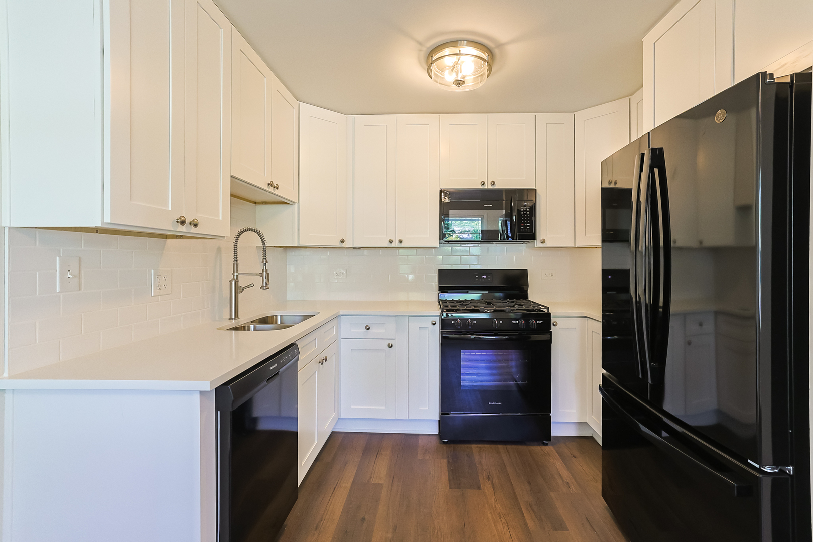 1064 Crestwood Lane, Bolingbrook, IL 60440