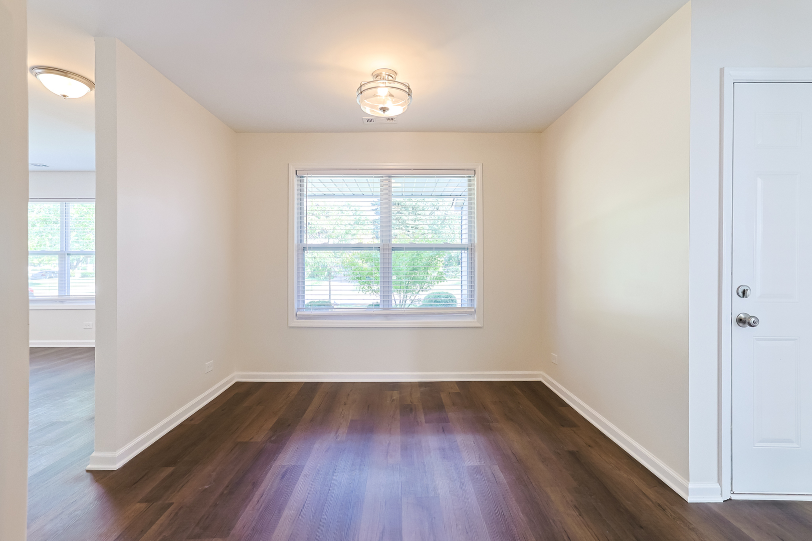 1064 Crestwood Lane, Bolingbrook, IL 60440